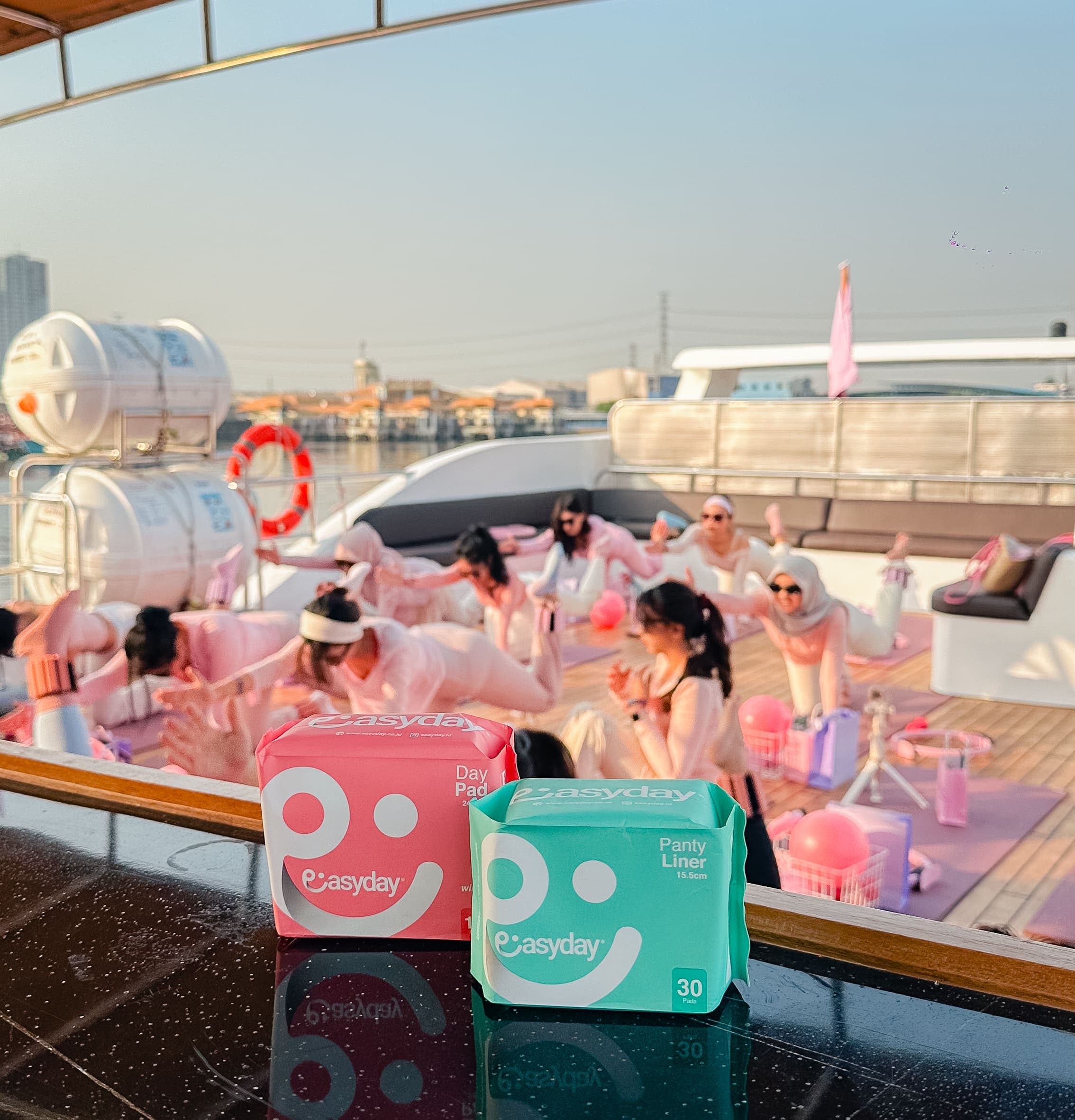 Indonesia's First Pilates on a Yacht Hadir, Easyday Dukung Perempuan Tetap Aktif dan Nyaman Bergerak